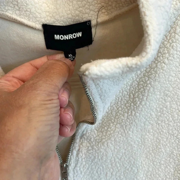 Monrow Teddy Half Zip Fleece - Picture 4 of 9